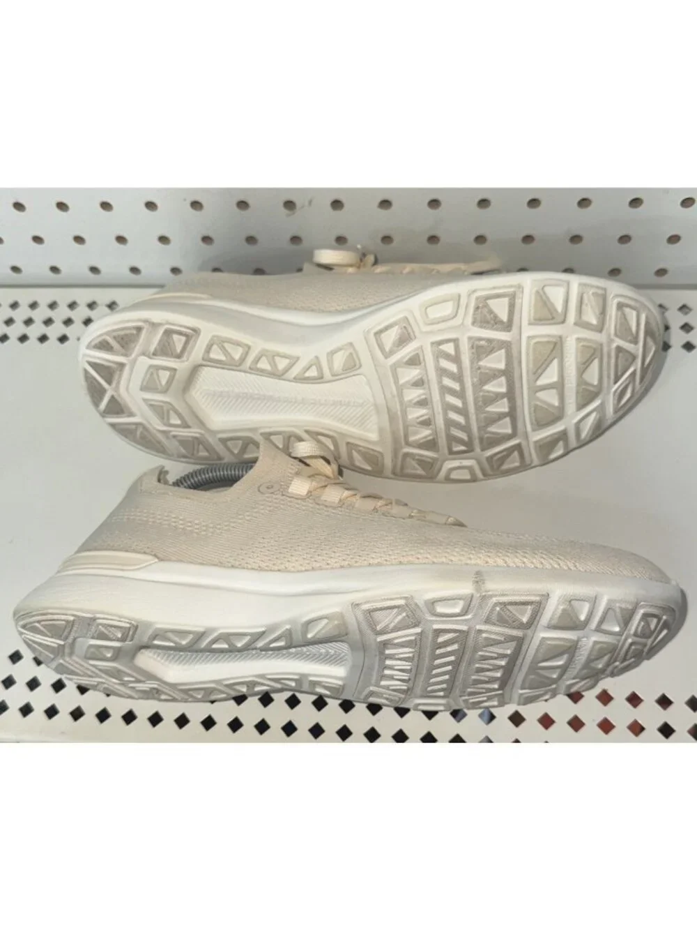 APL Techloom Breeze Womens Athletic Running Shoes Size 9 Cream White